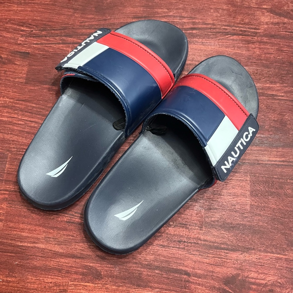 Nautica slides